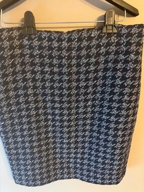 Ann Taylor Tweed Plaid Black Blue White Maroon Pencil Skirt. Size 12P